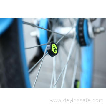 bicycle reflector with plastic material